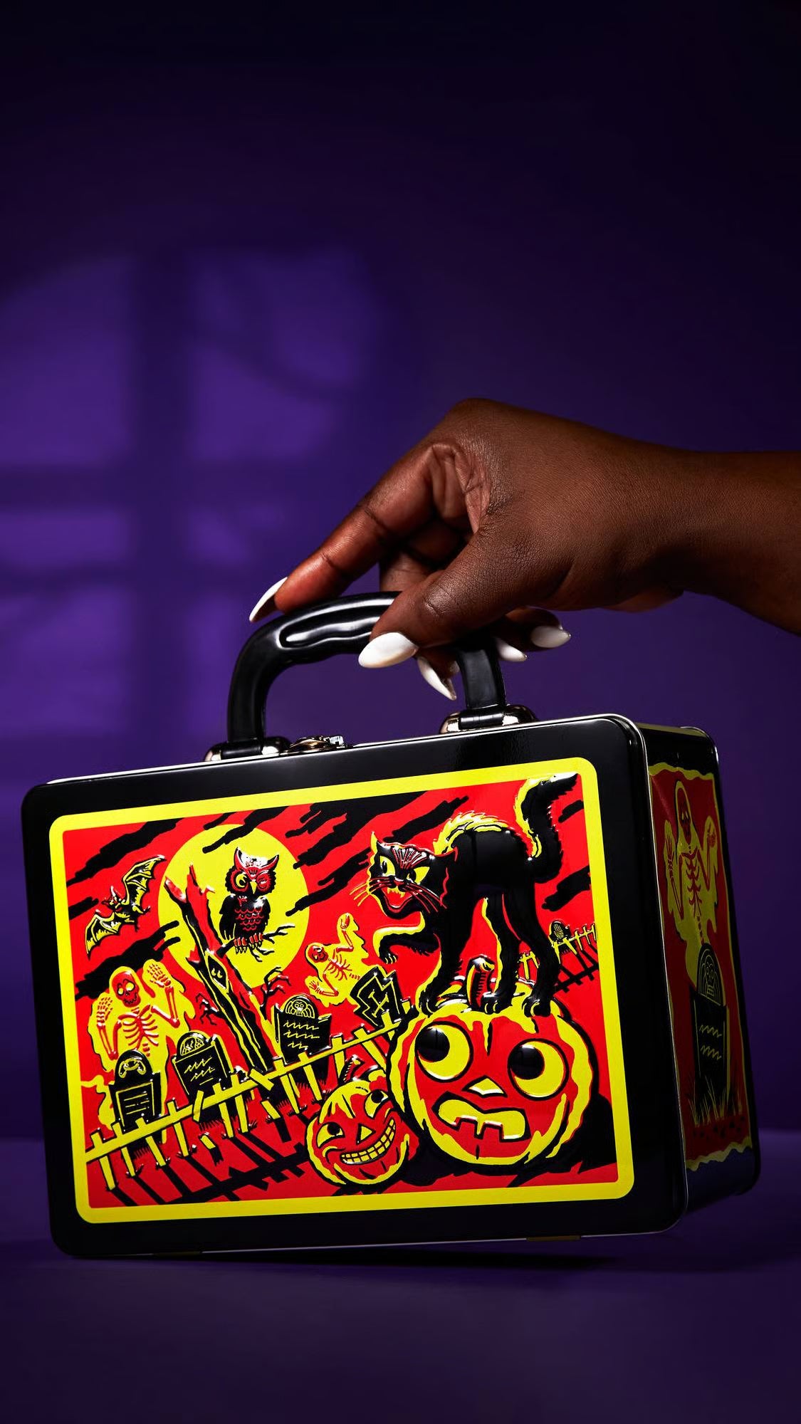 Graveyard Ghouls Tin